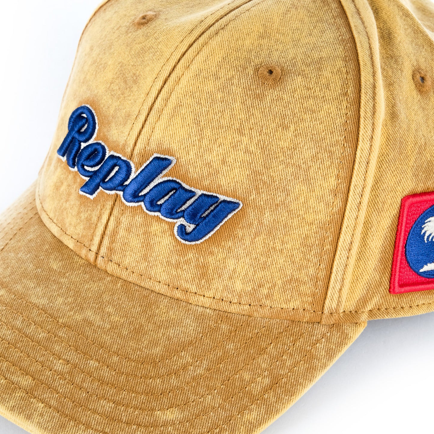 Boné Homem Replay Amarelo Mostarda com Logótipo Bordado Azul Frontal