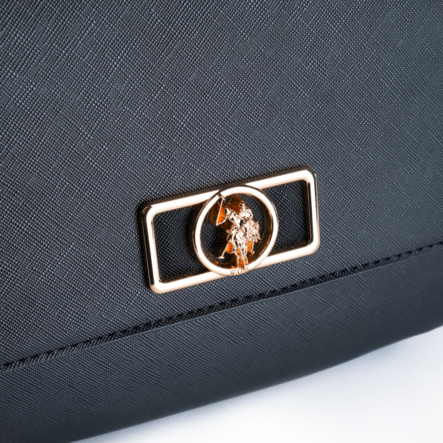 Bolsa de ombro Us Polo Preta com Corrente Dourada