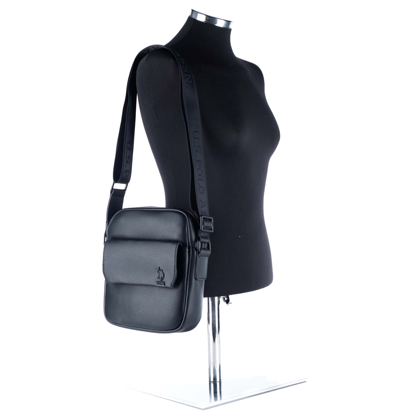 Bolsa Tiracolo de Homem US Polo em Material Sintético Preto com Aba Frontal