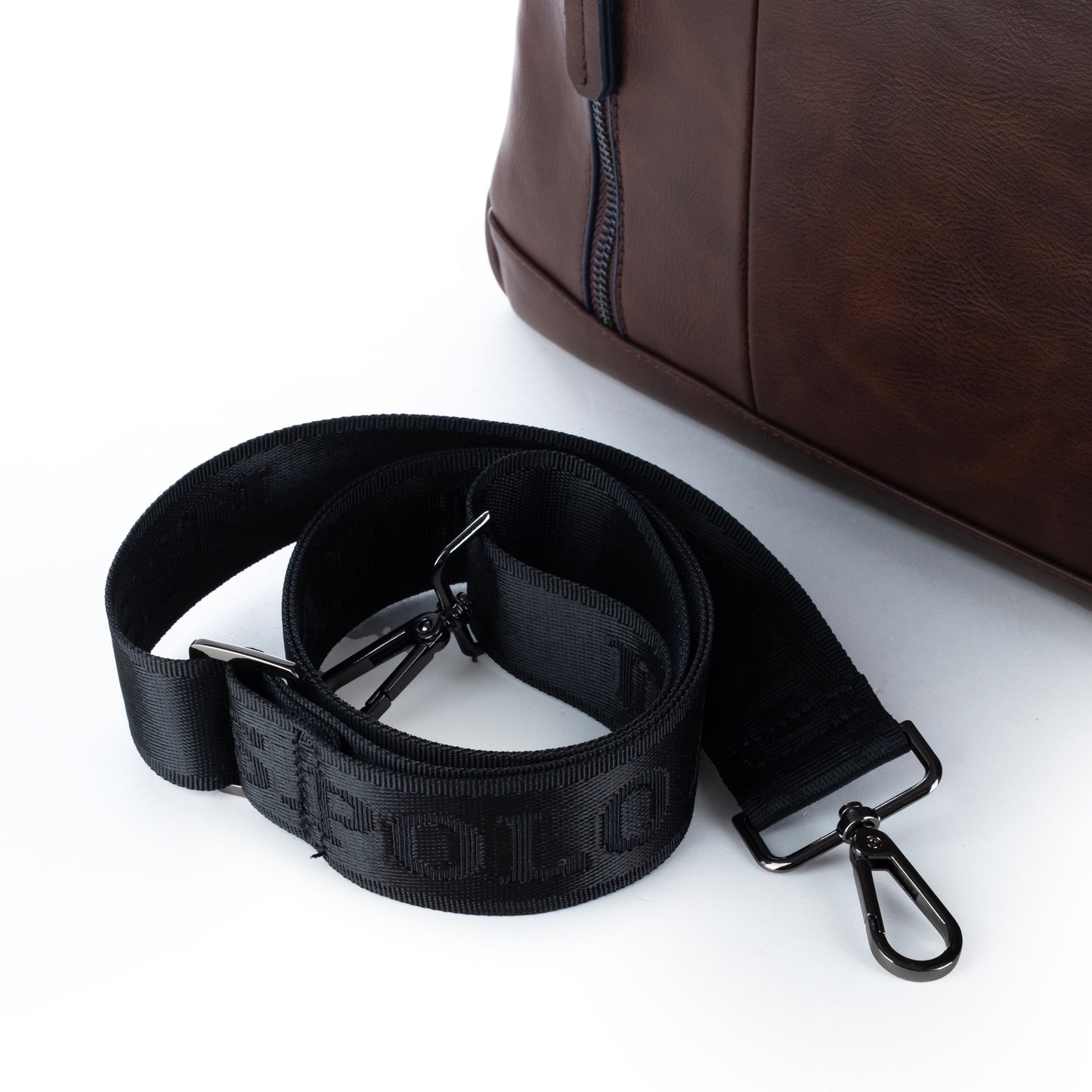 Pasta Homem Us Polo Marrom com Detalhes Elegantes