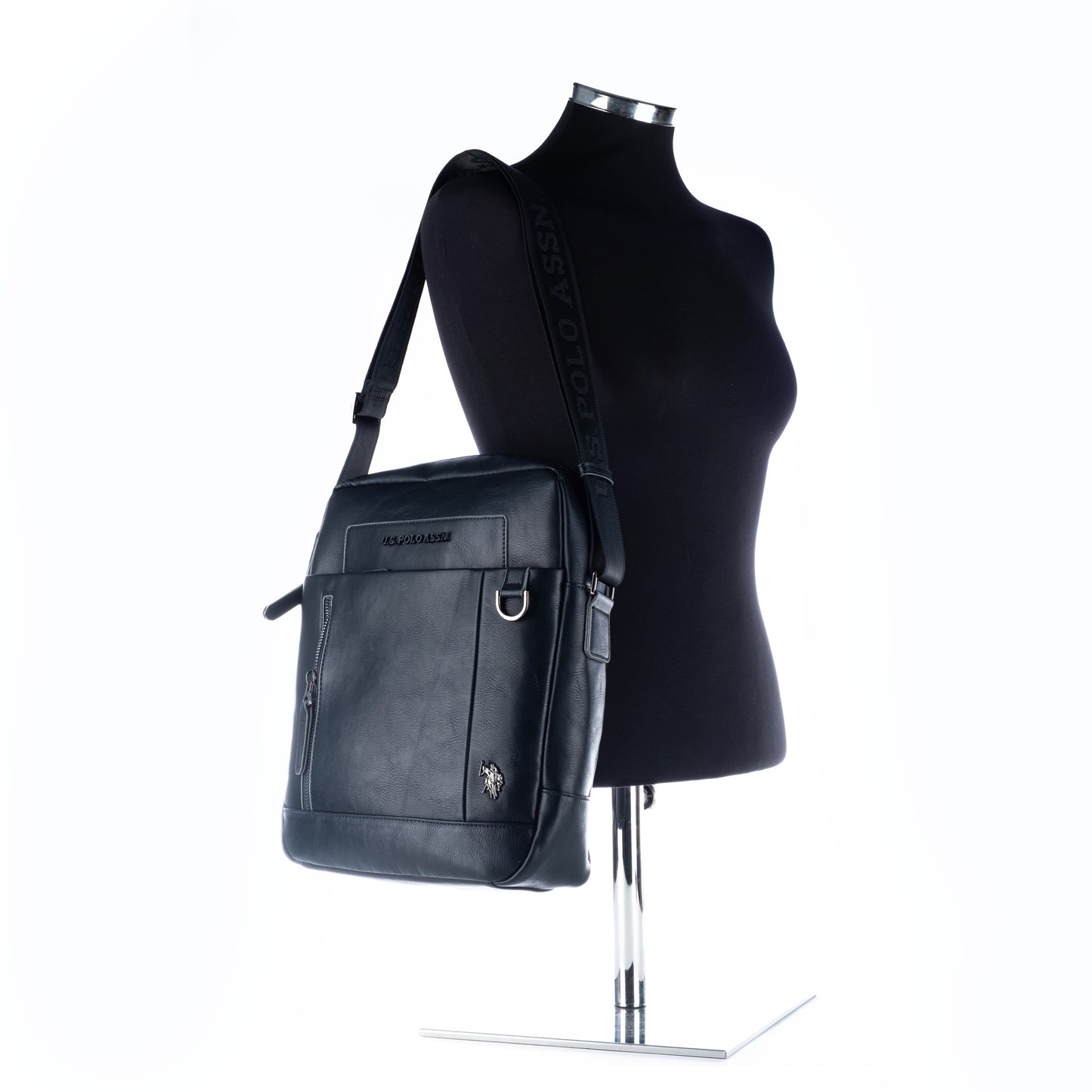 Masculino Saco US Polo Preto com Bolso Frontal e Alça Ajustável