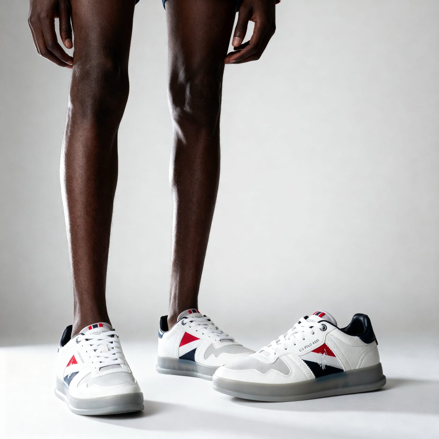 Ténis Homem Us Polo Branco com Detalhes em Azul e Vermelho