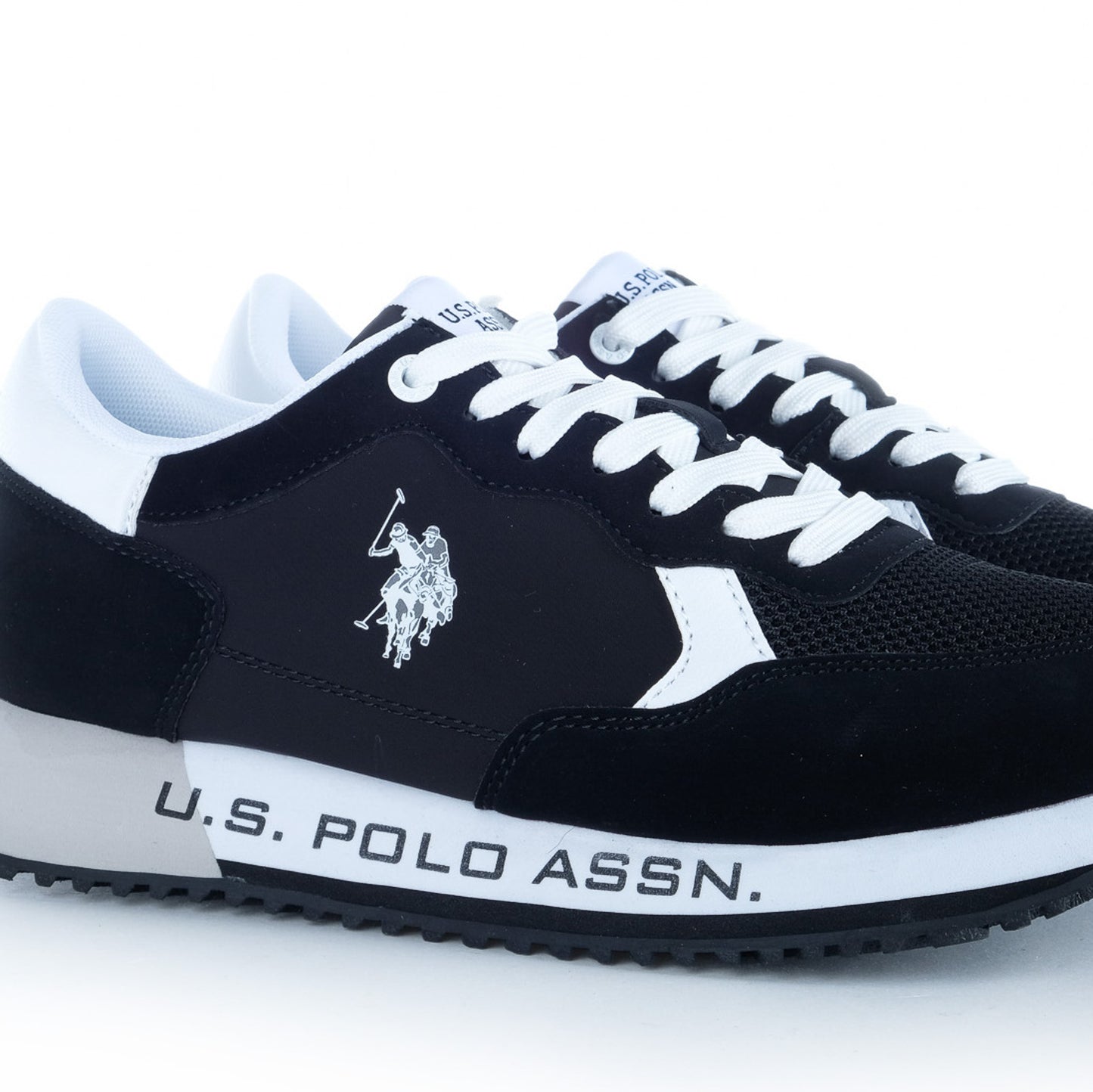 Ténis Homem U.S. Polo Assn. Preto com Detalhes Brancos e Logótipo Lateral