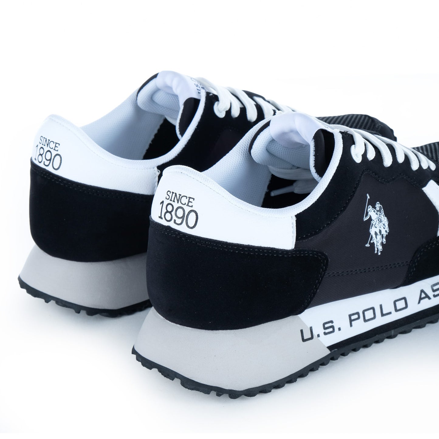 Ténis Homem U.S. Polo Assn. Preto com Detalhes Brancos e Logótipo Lateral