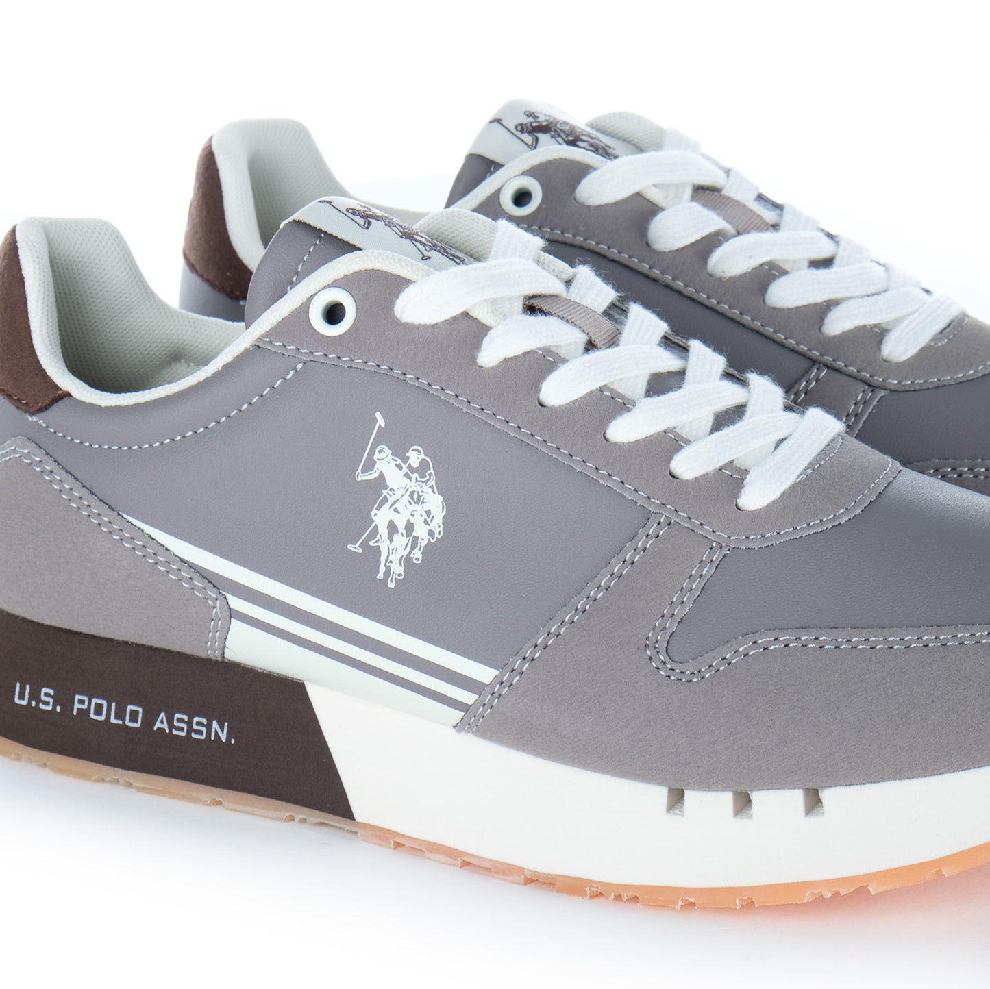 Ténis Homem U.S. Polo Assn. Taupe com Logótipo Contrastante e Atacadores Brancos