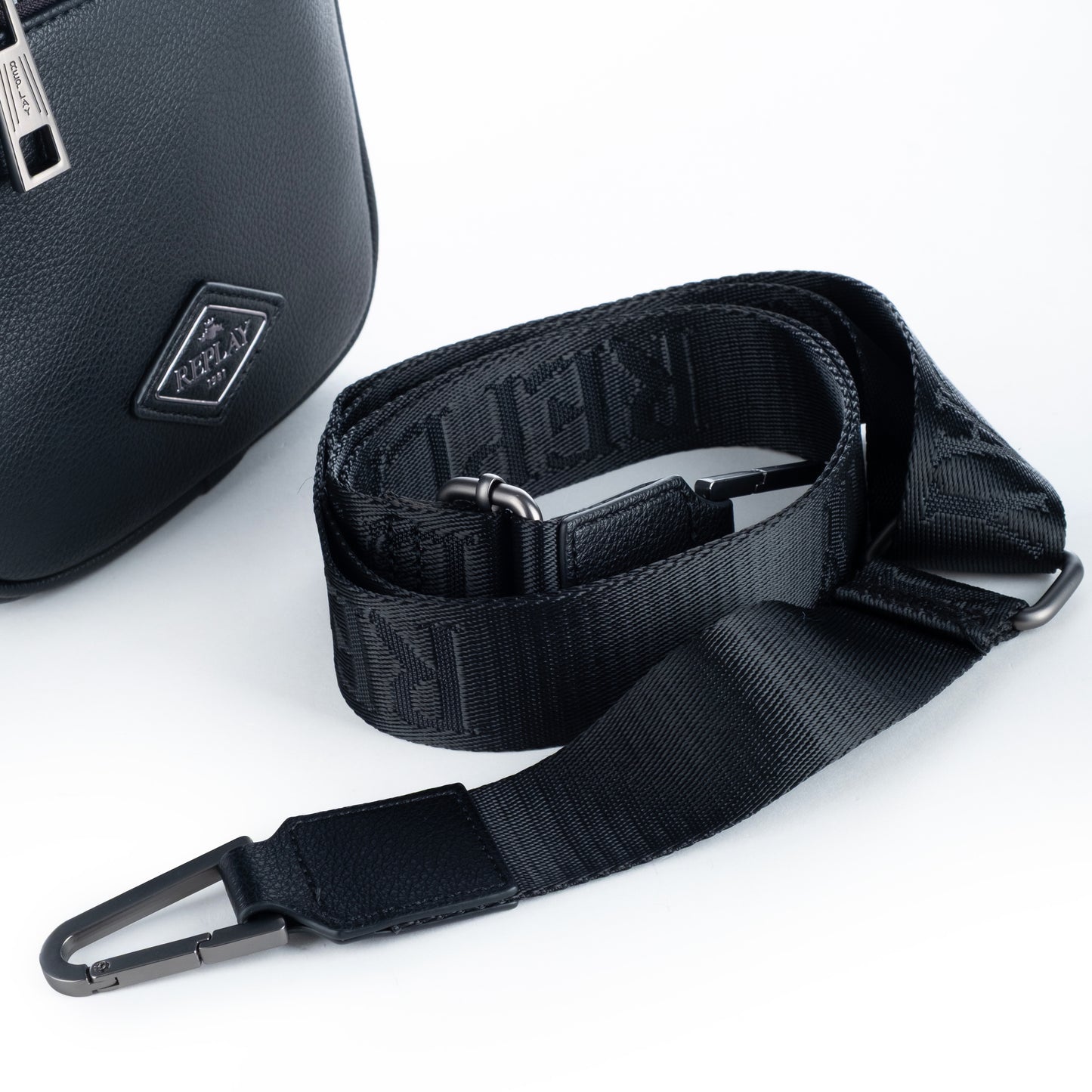 Saco Homem Transversal Replay Preto Elegante com Bolso Frontal