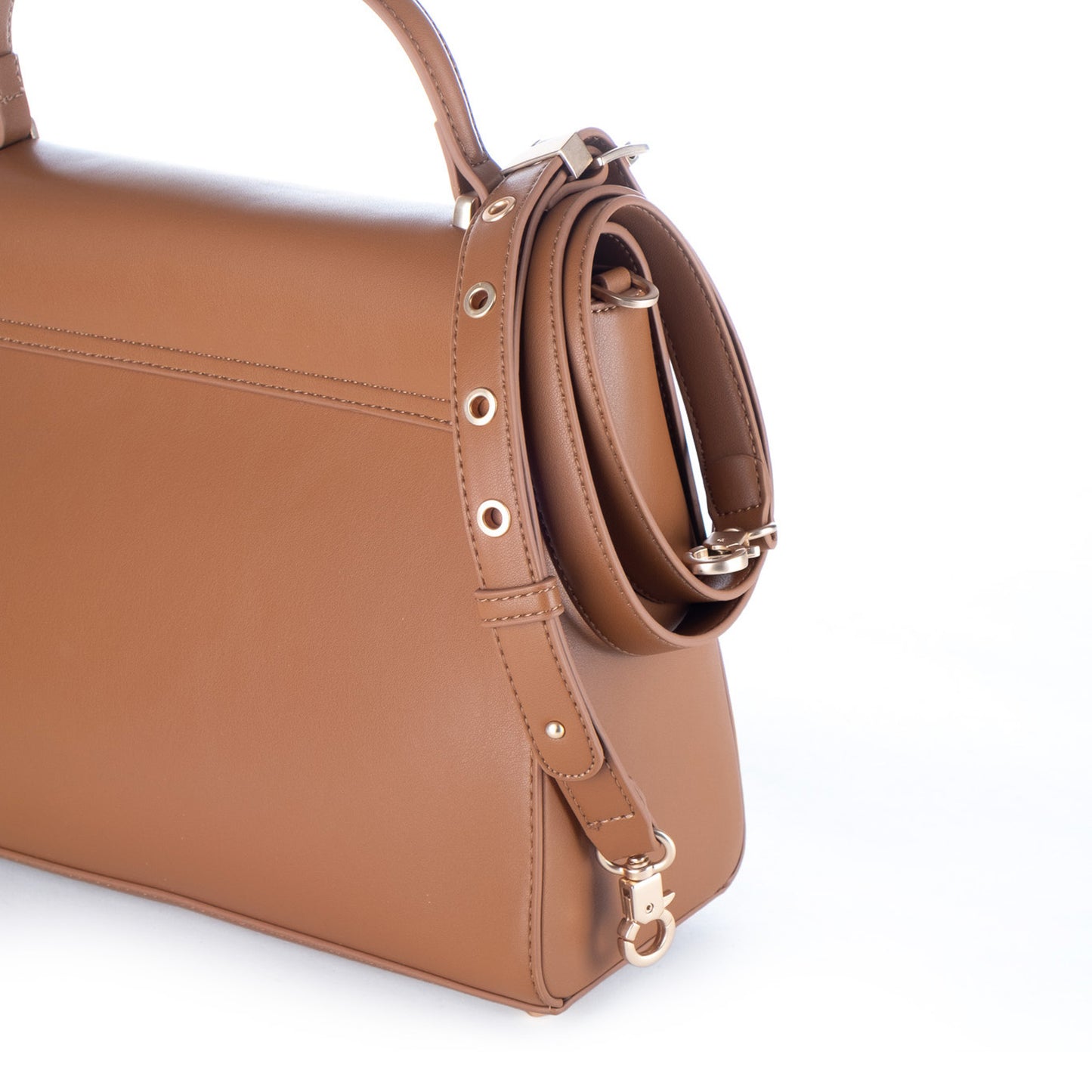 Bolsa Satchel Replay Castanha com Aba Estruturada e Detalhe Metálico