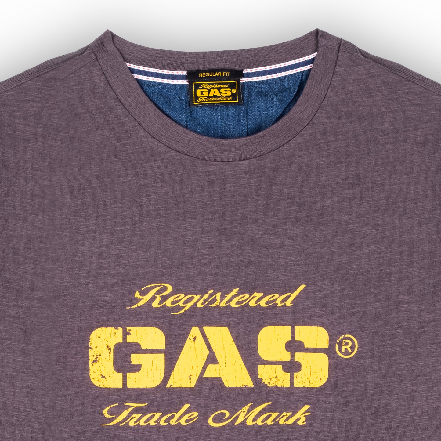 T-Shirt Homem Gas Cinza com Logo Amarelo