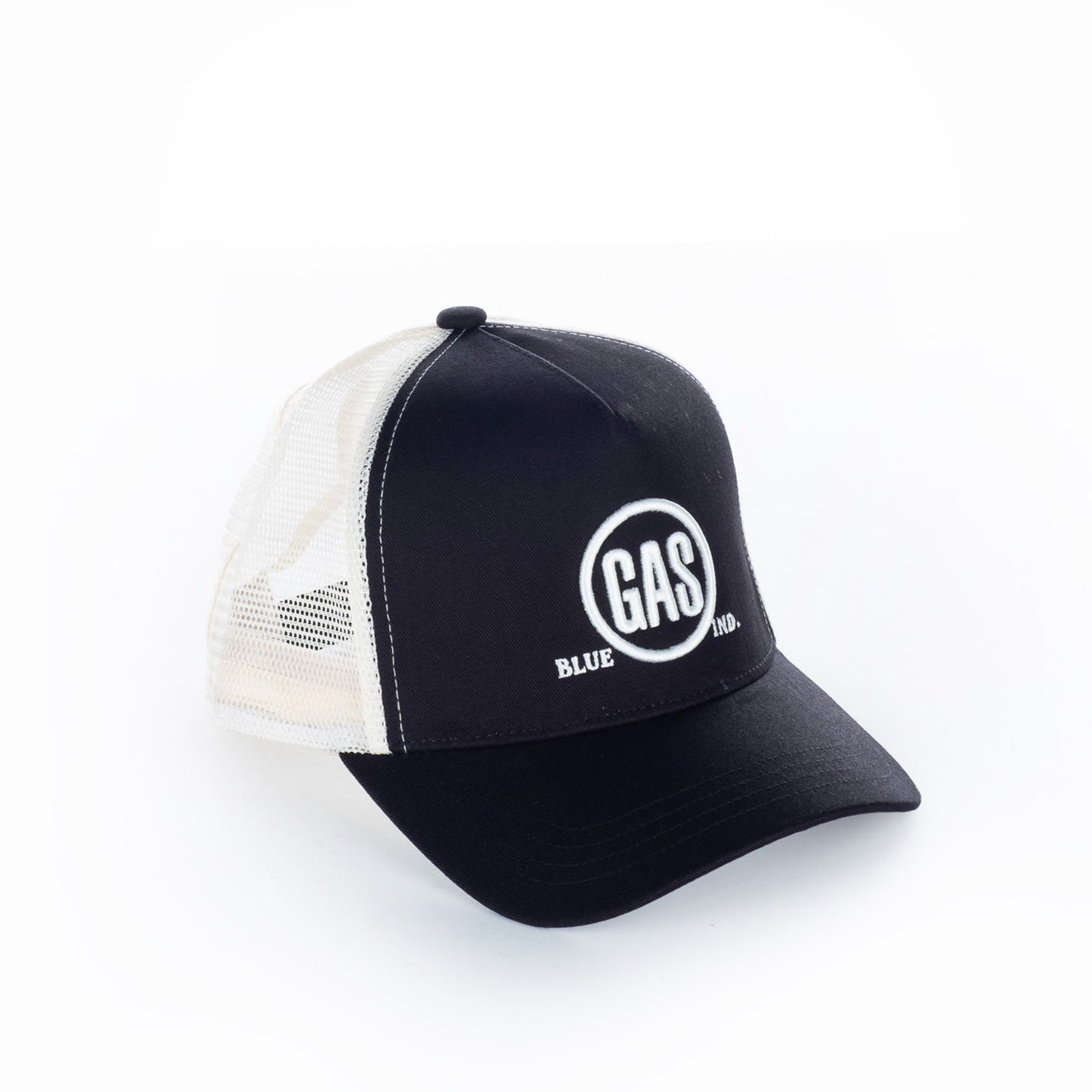 Boné GAS Preto com Logo Frontal Branco e Design Clássico