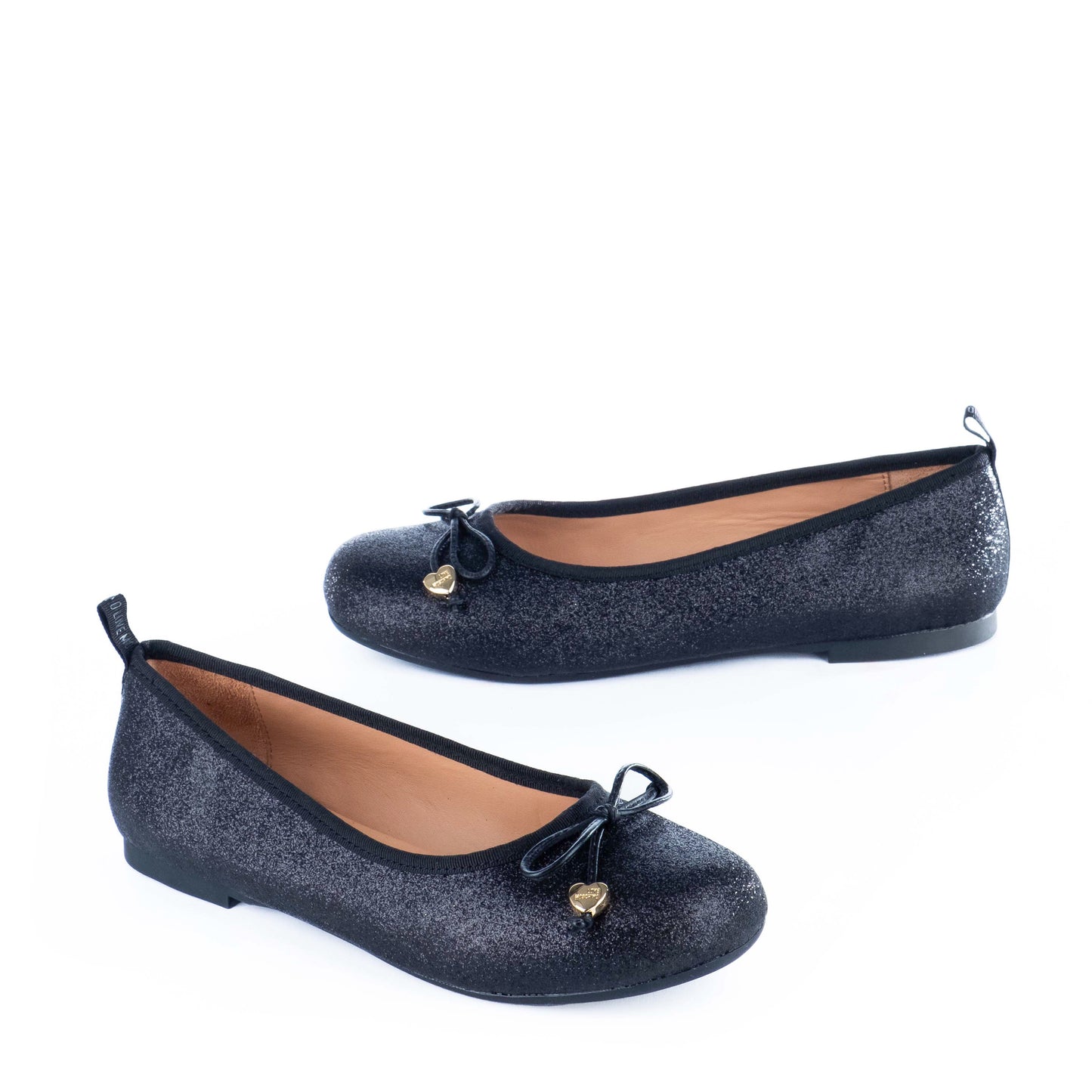 Sabrinas Femininas Love Moschino Pretas com Laço e Detalhe Dourado