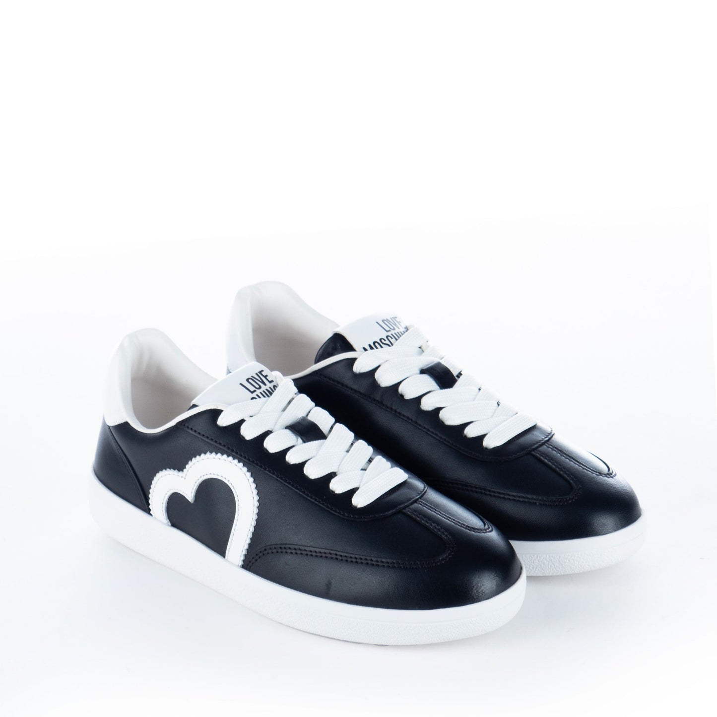 Ténis Mulher Love Moschino pretos com sola Branca