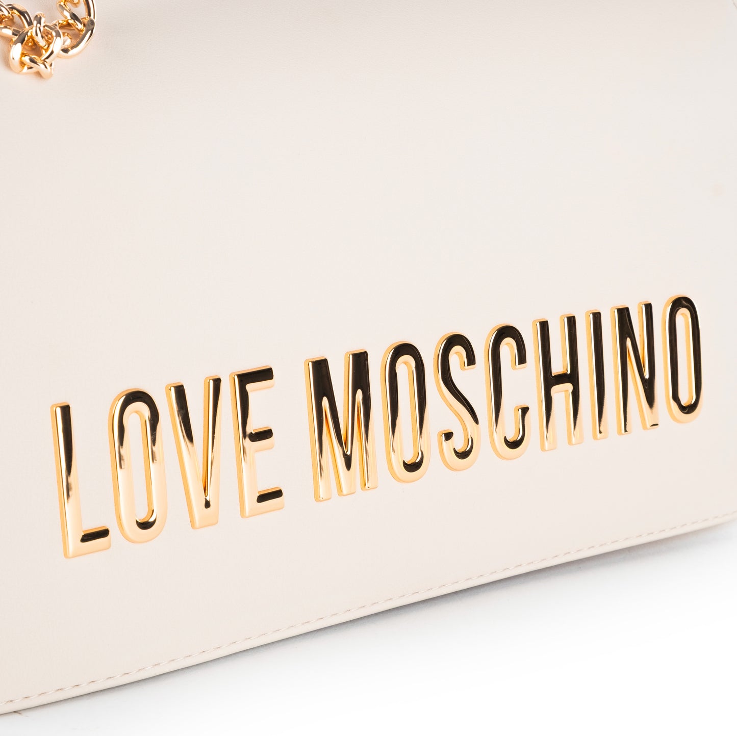 Bolsa Tiracolo Love Moschino Branca com Logo Dourado