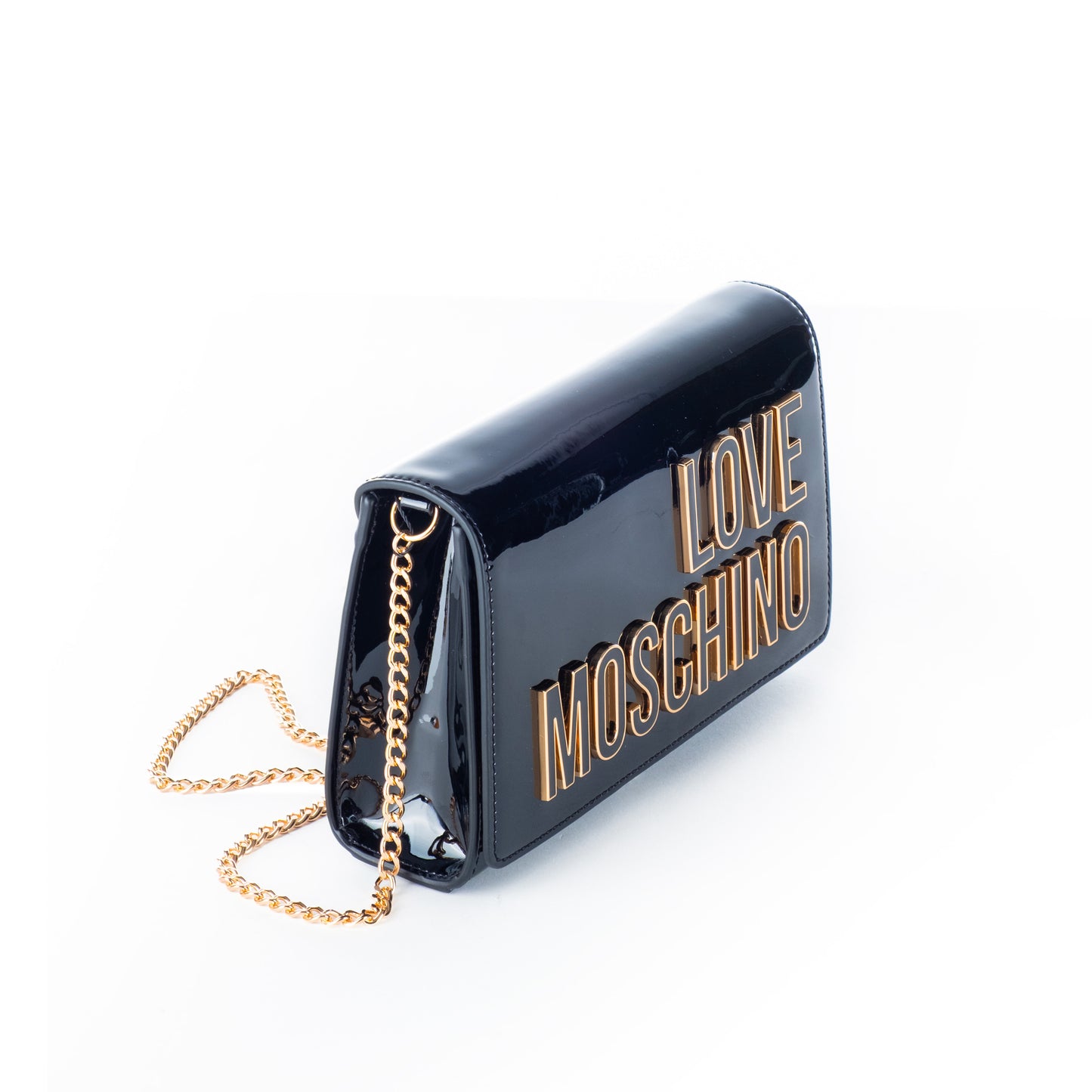 Bolsa Tiracolo Love Moschino Preta Verniz com Logo Dourado e Alça Corrente