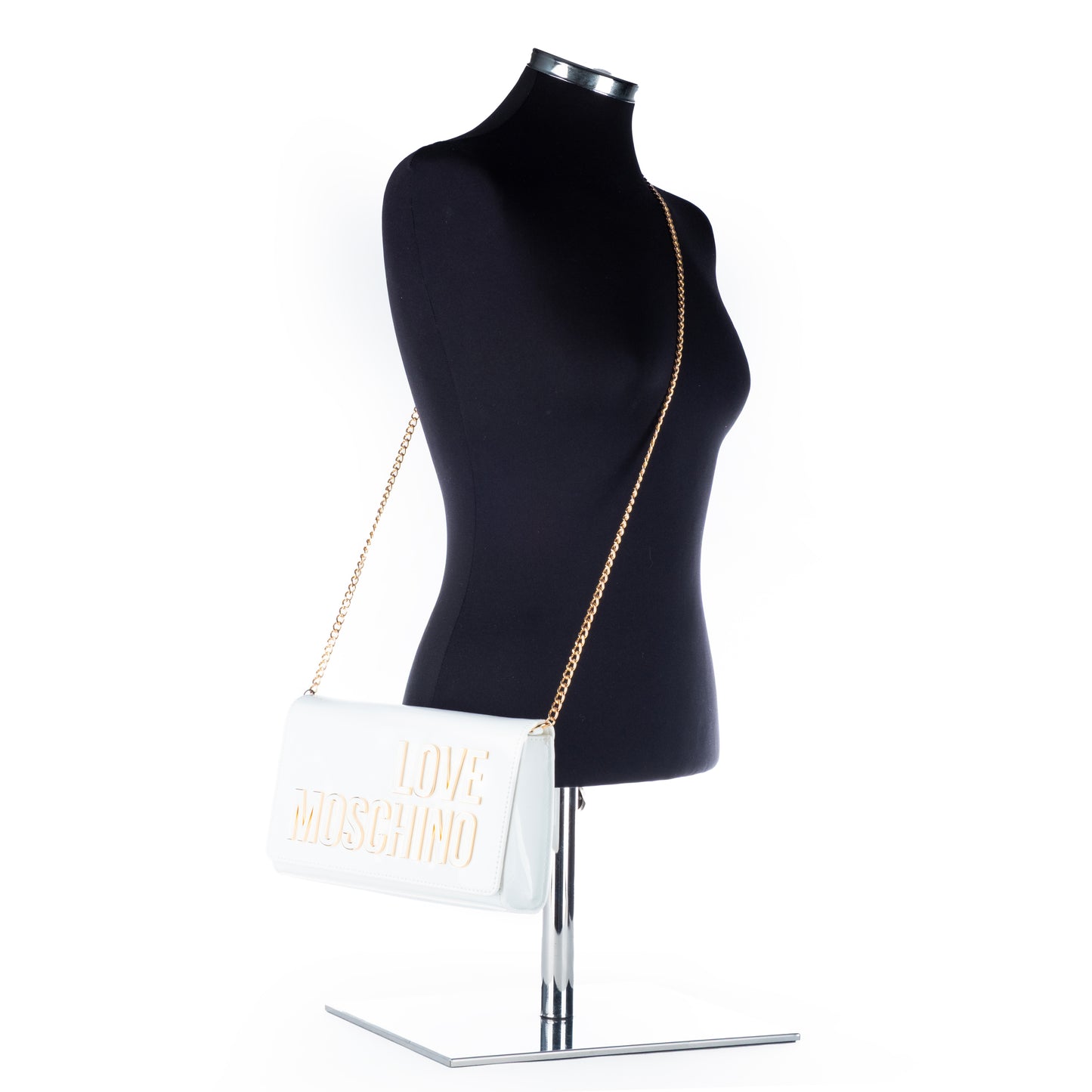 Bolsa Tiracolo Love Moschino Branca Verniz com Logo Dourado e Alça Corrente