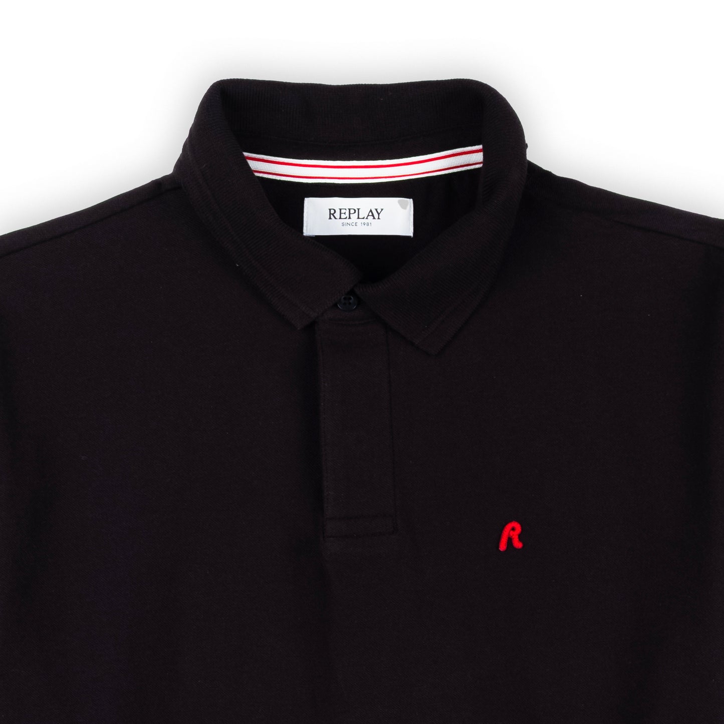 Polo Homem Clássico Replay Preto com Detalhe Bordado Vermelho