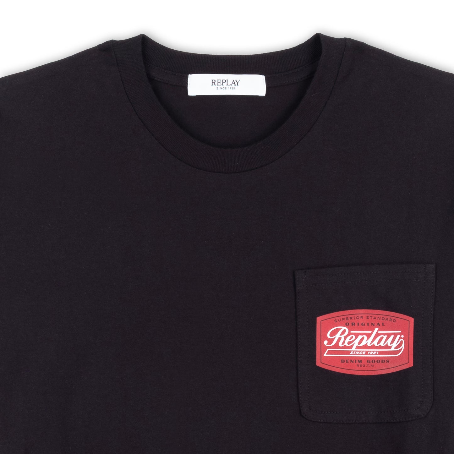 T-shirt Homem Replay Preta com Logo Pequeno no Peito