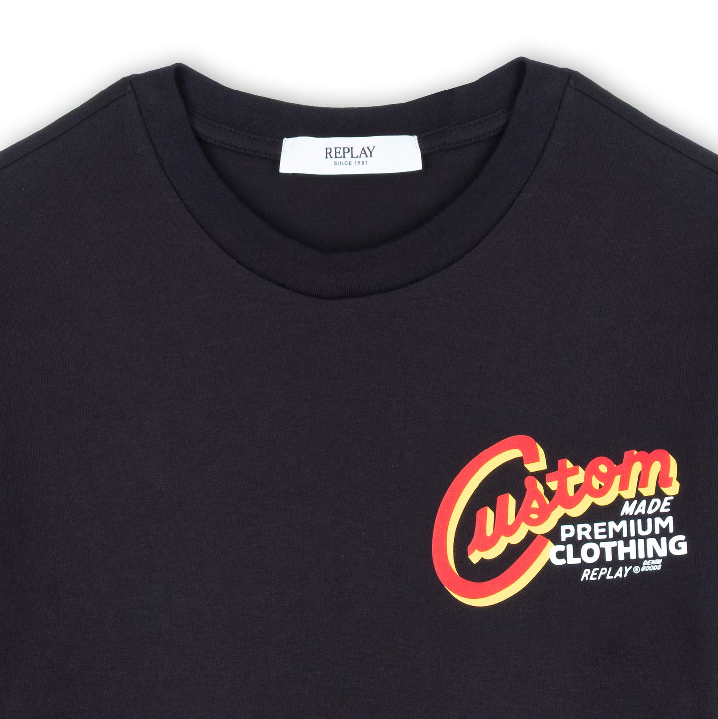 T-shirt Homem Replay Preta com Logo Gráfico Colorido no Peito