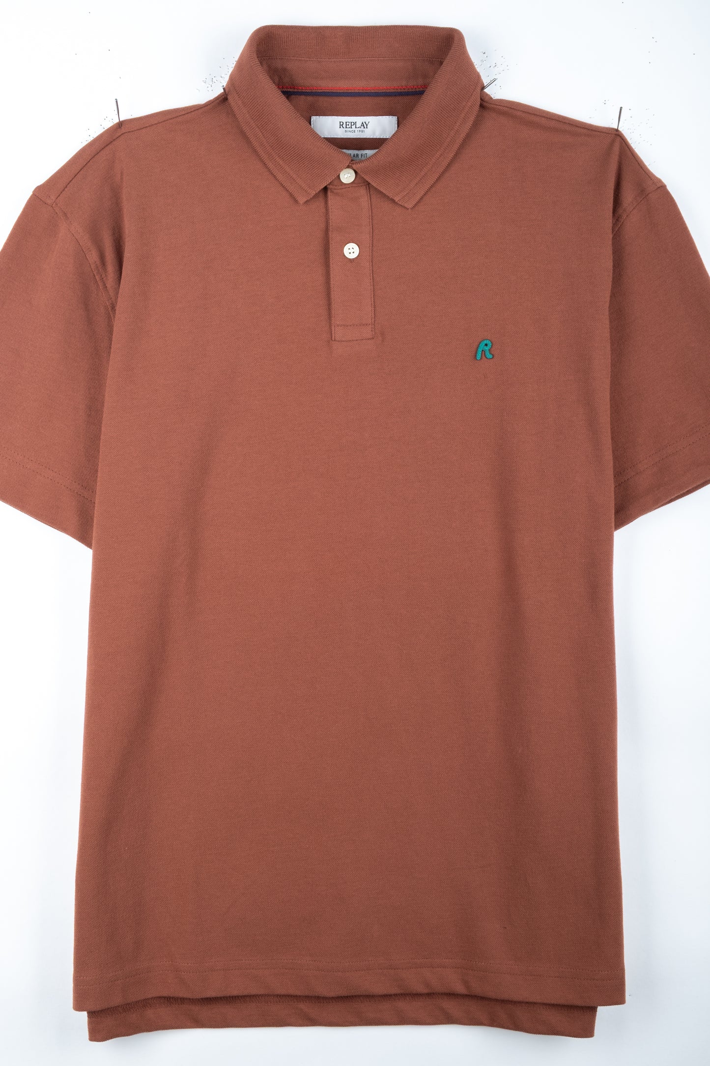 Polo Homem Replay Laranja Terracota com Logo Bordado no Peito