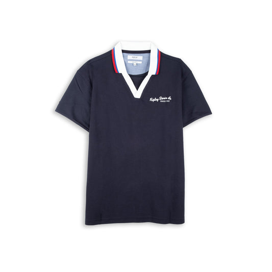 Polo Homem Replay Azul Marinho com Gola Branca e Detalhes Vermelhos