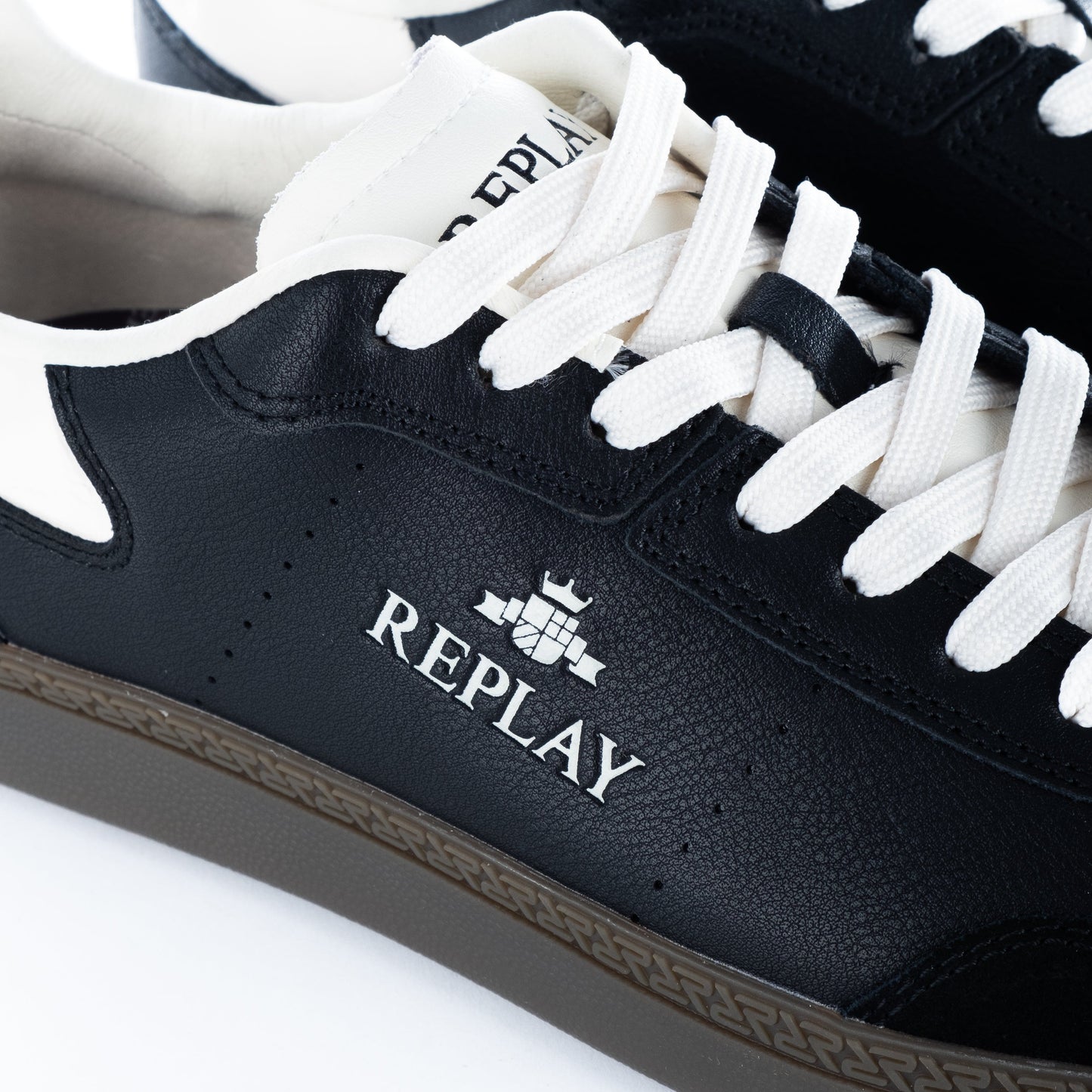 Ténis Homem Replay Pretos com Logo Branco