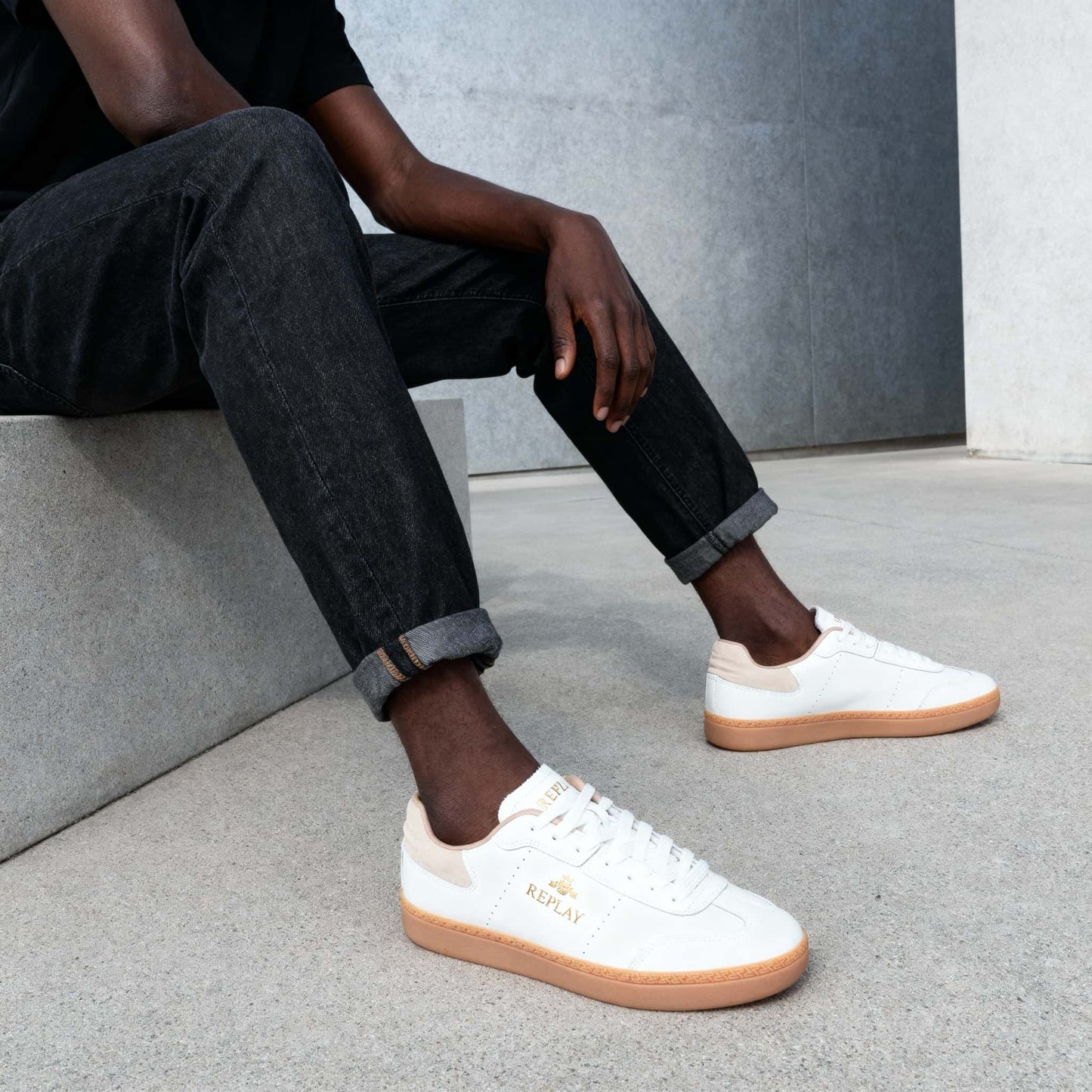 Ténis Homem Replay Branco com Sola Caramelo