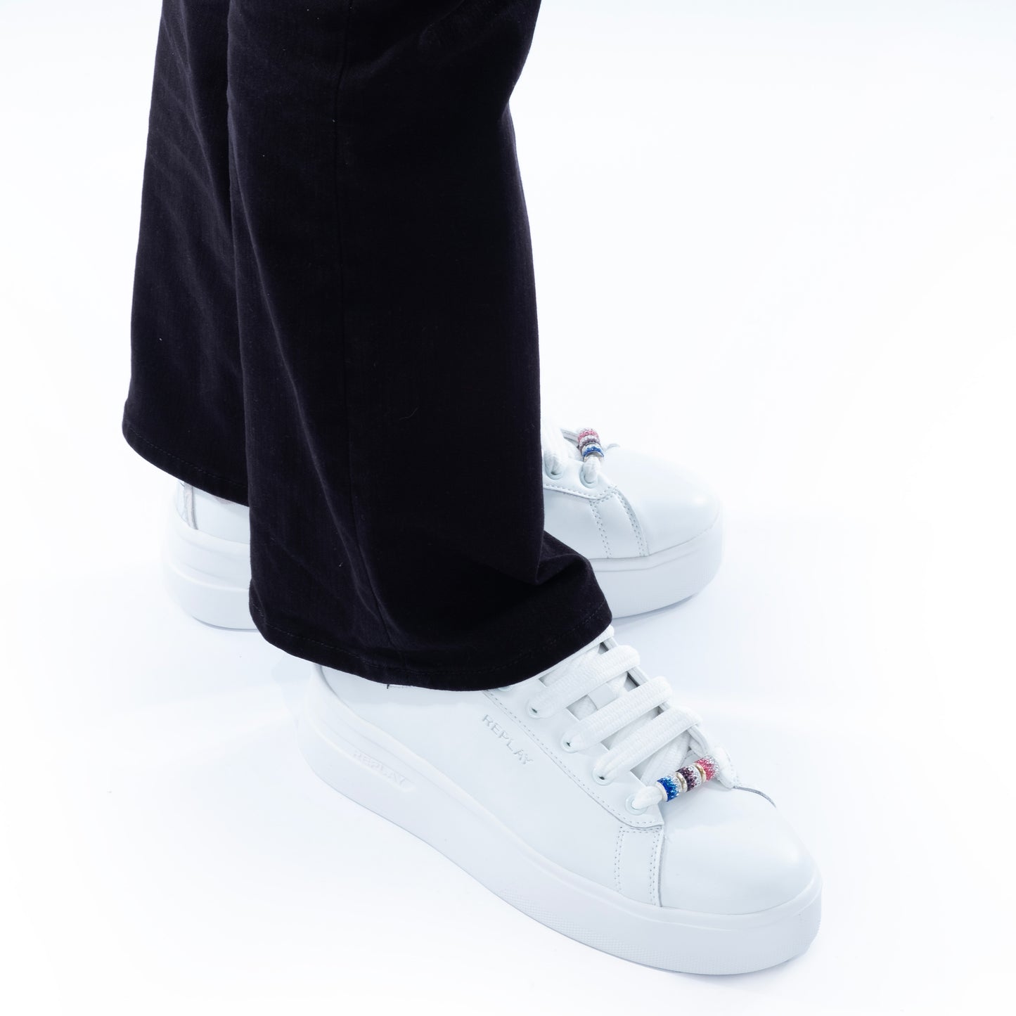 Ténis Mulher Branco com Detalhes Prateados Replay