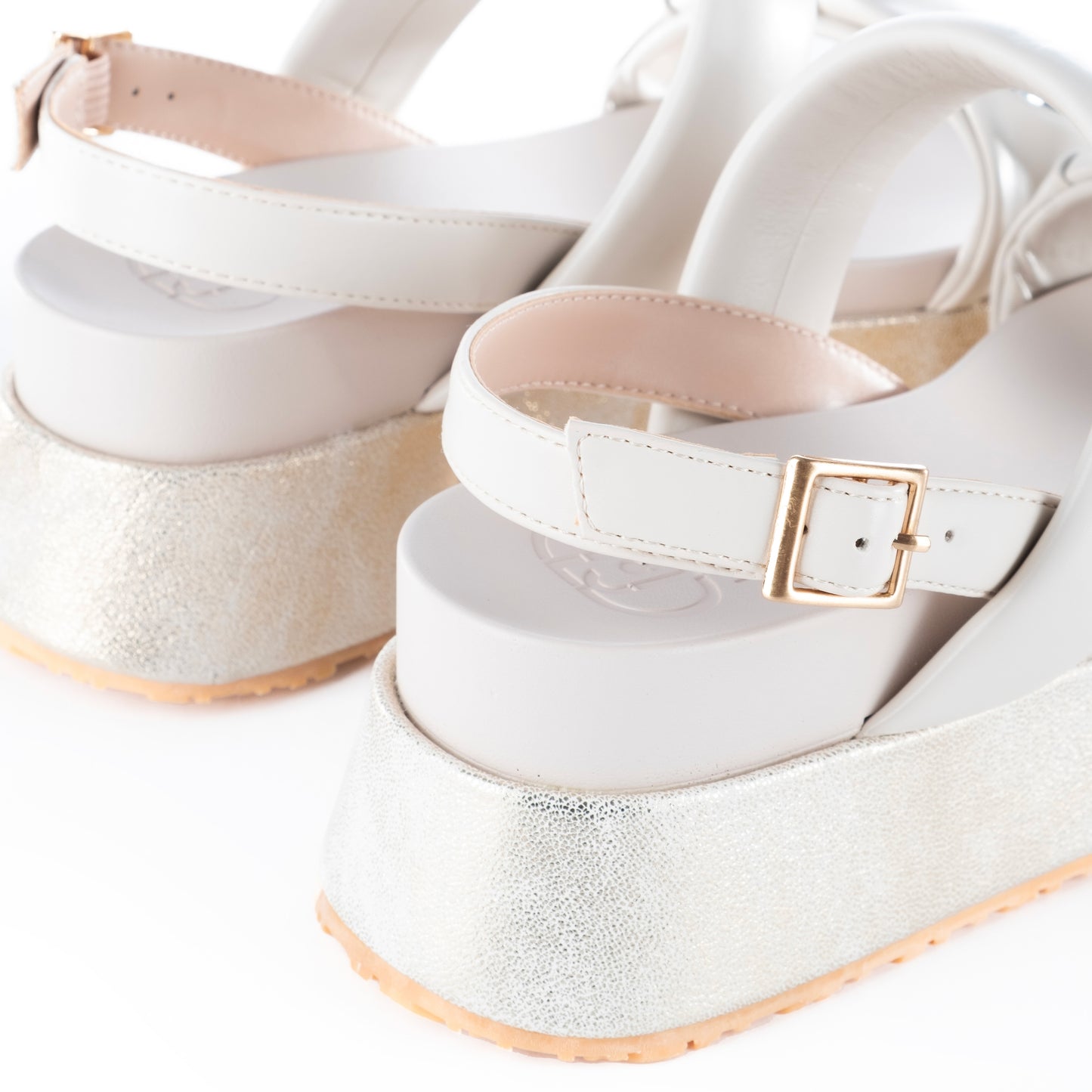 Sandálias Femininas Liu Jo Brancas com Plataforma e Detalhes Metálicos