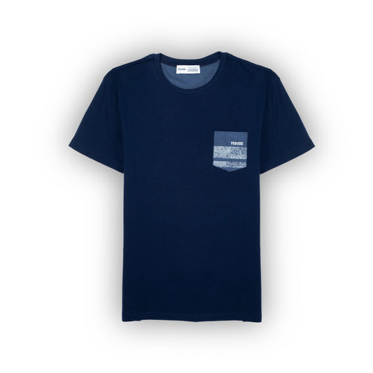 T-Shirt Homem Yes Zee com Bolso Estampado Azul Escuro