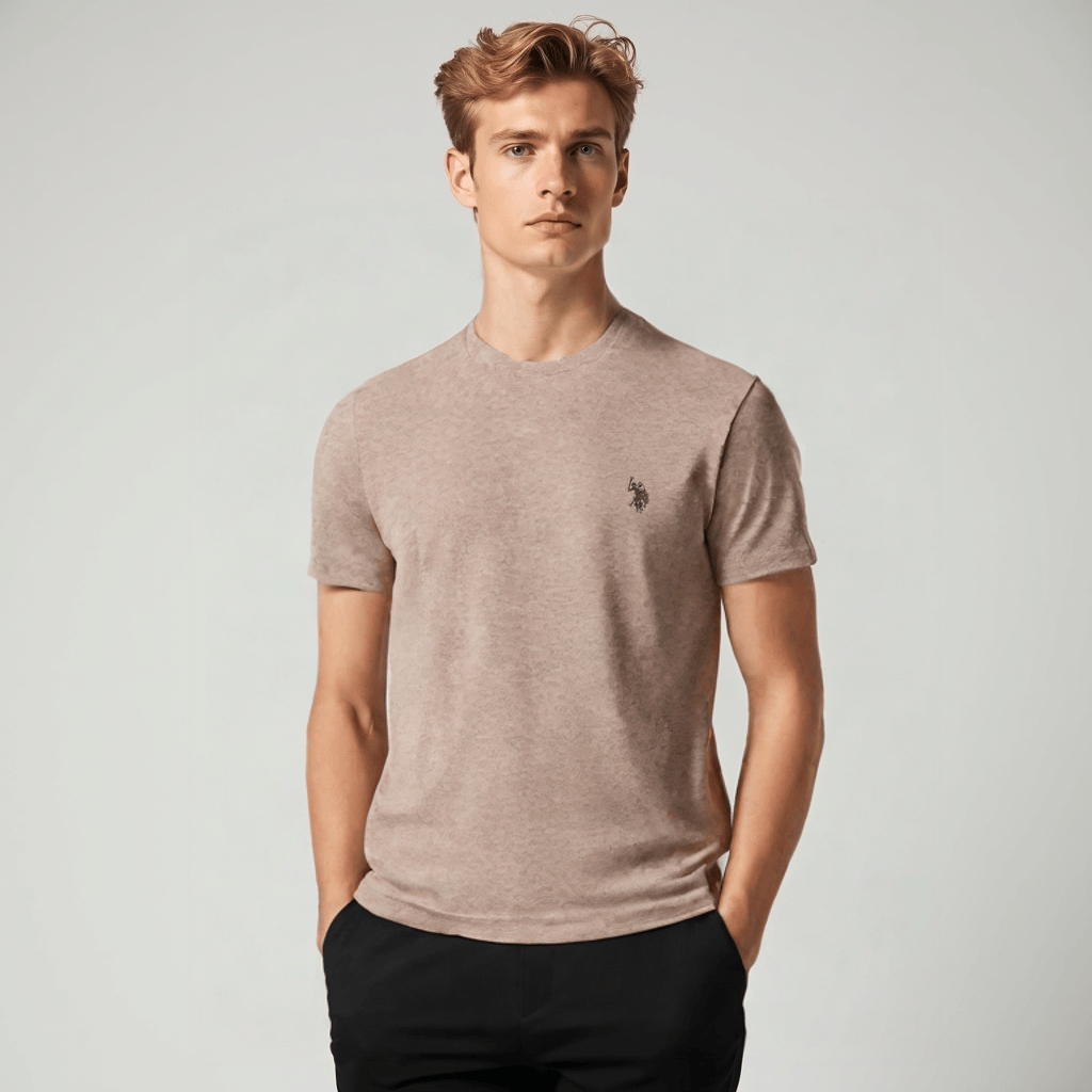 T-Shirt de Homem Bege US POLO – Estilo Clássico e Conforto Diário