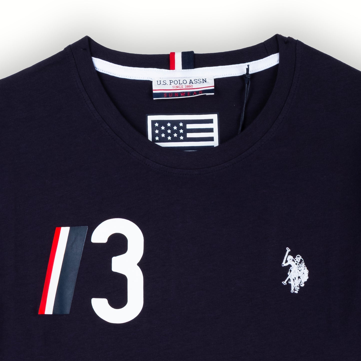 T-Shirt Homem US Polo Azul Marinho com Bordados e Detalhes Tricolores